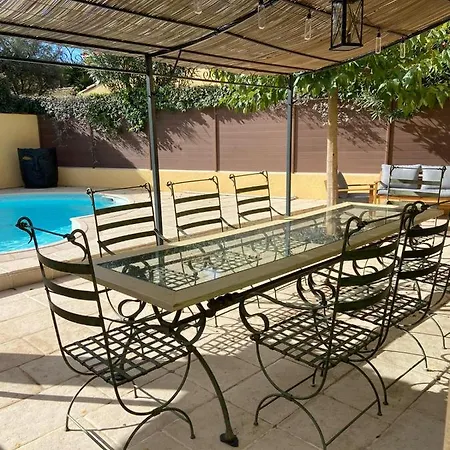 75m Close To Everything With Poolgardenterrace Сasa de vacaciones