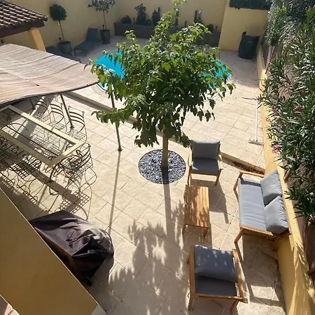 Сasa de vacaciones 75m Close To Everything With Poolgardenterrace *