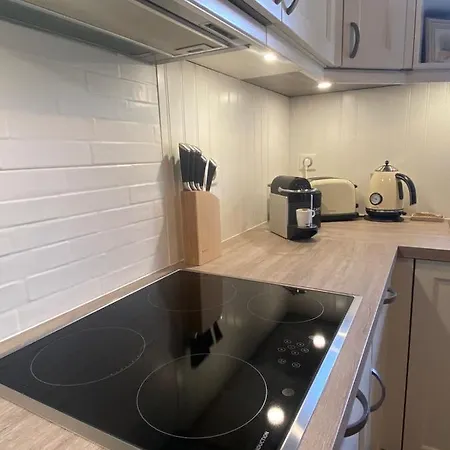 75m Close To Everything With Poolgardenterrace *